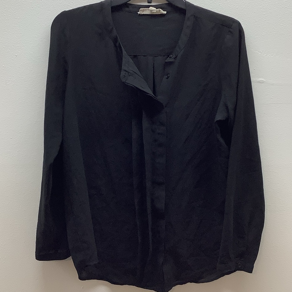 Olive & Oak Size Small Classic Black Button Down Top. Preloved